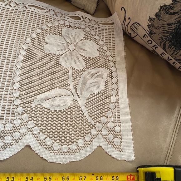 Floral lace window valance - Picture 3 of 5